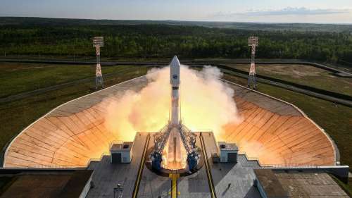 Российский космический аппарат "Союз-2.1б" успешно вывел на орбиту 36 спутников